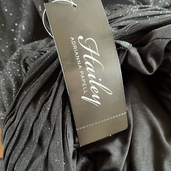 Elegant Black Evening Dress - Picture 6 of 6